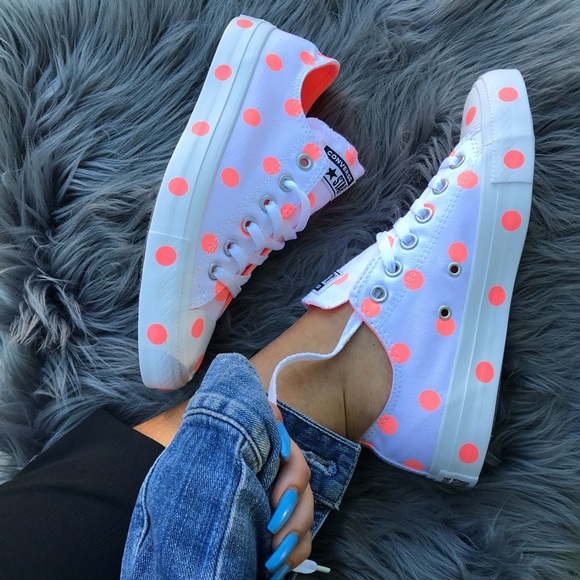 NEW CONVERSE ALL-STAR LOWTOP WOMENS SIZE 6 - Picture 2 of 8